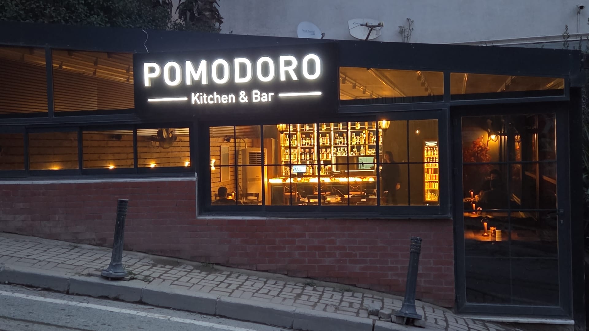Pomodoro Kitchen & Bar
